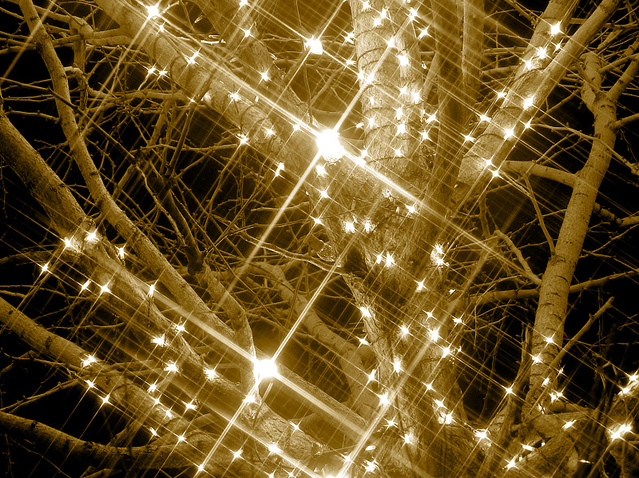 christmas lightings 7 1257552 639x477