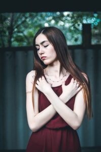 girl-775342_640